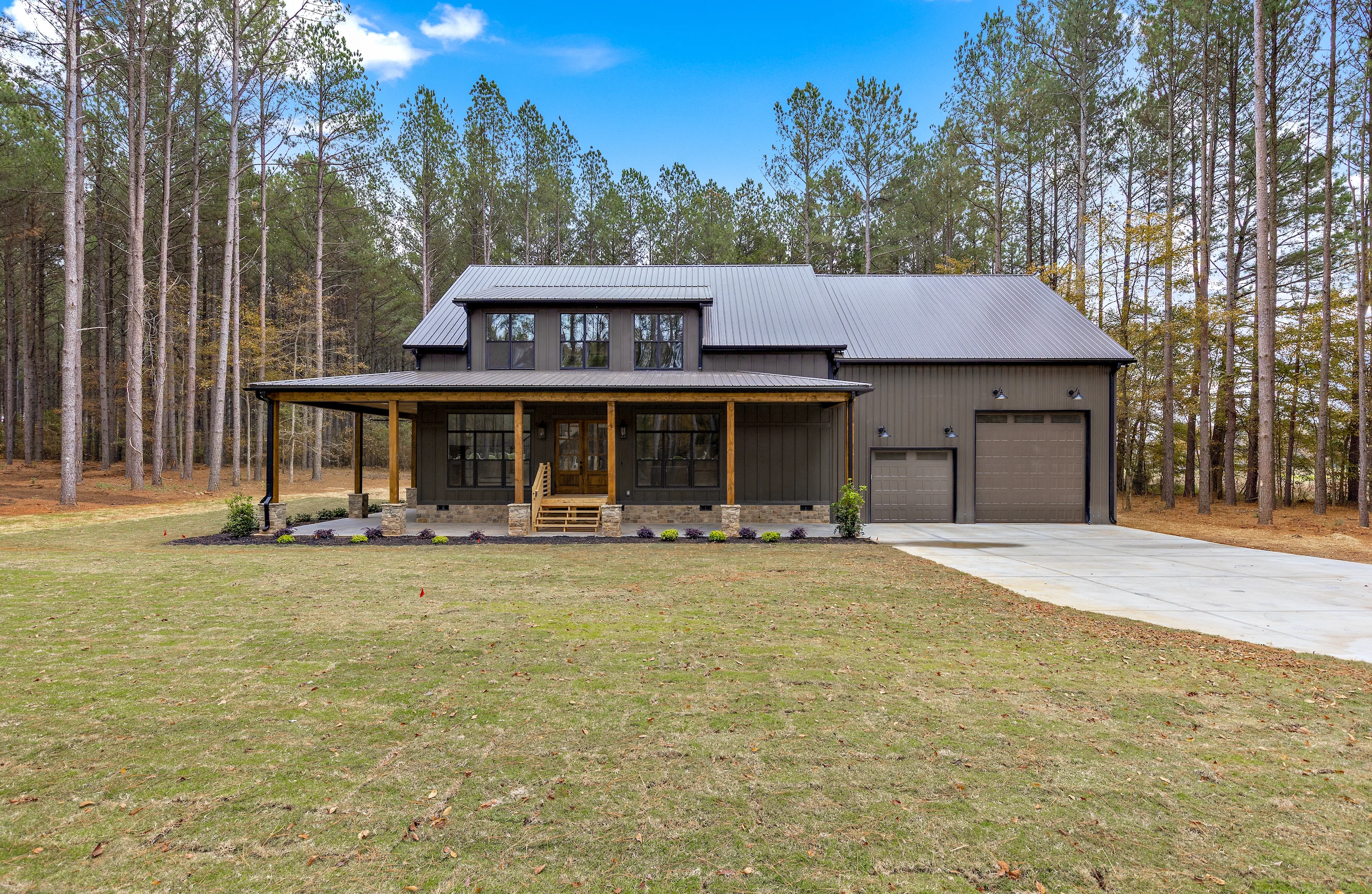 HPZ-22019 Linda Barndominium House Plan - Image 5