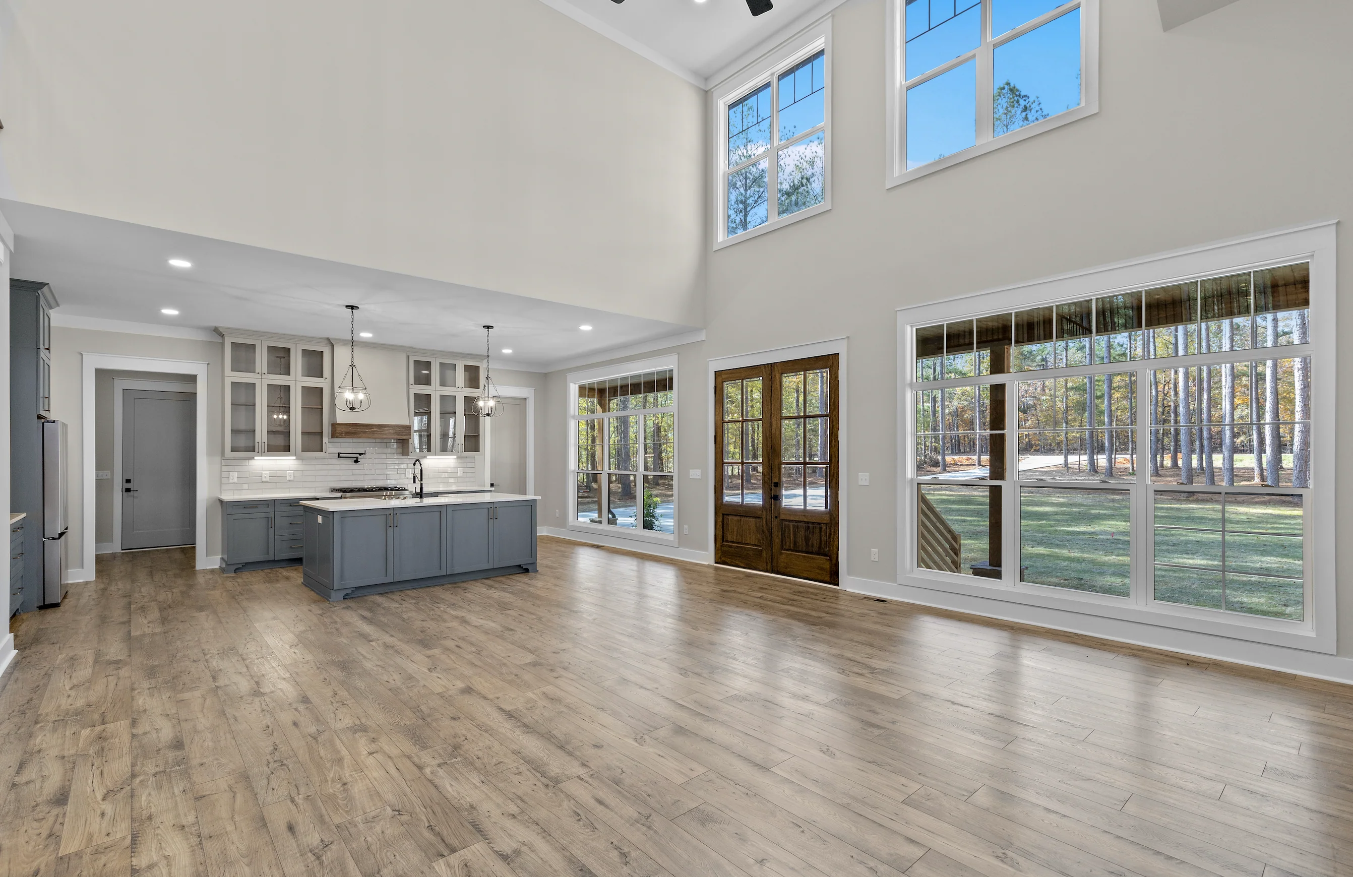 HPZ-22019 Linda Barndominium House Plan - Image 7