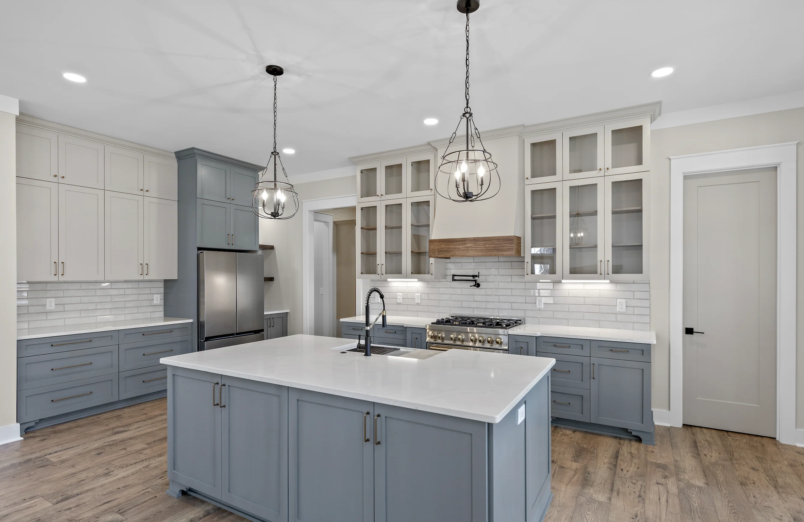 HPZ-22019 Linda Barndominium House Plan - Image 8